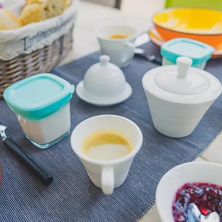 Bed & Breakfast Maison Sadina *