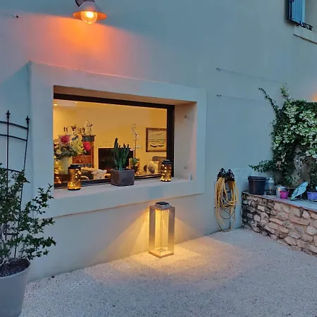 Maison Sadina Bed & Breakfast *